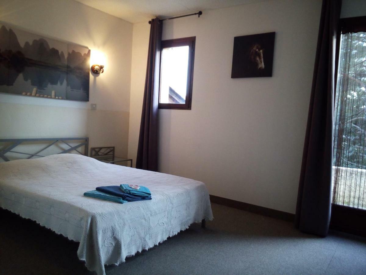 Mas Du Colombier Bed and Breakfast Saint-André-les-Alpes Buitenkant foto